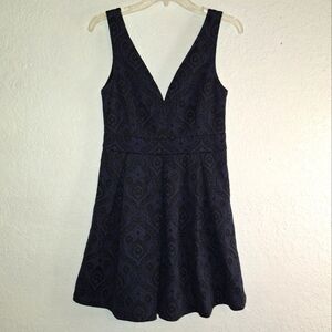 Hazel Black Blue Textured Plunge V-Neck Fit & Flare Dress Size Small